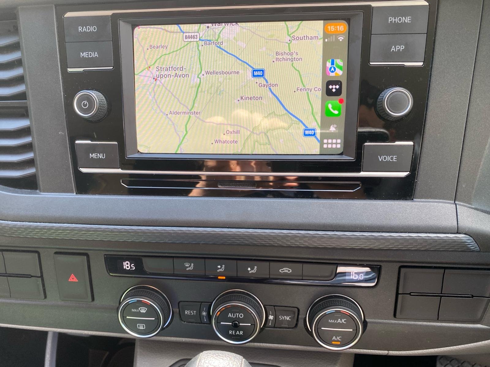 Volkswagen Transporter Shuttle 9 Seater