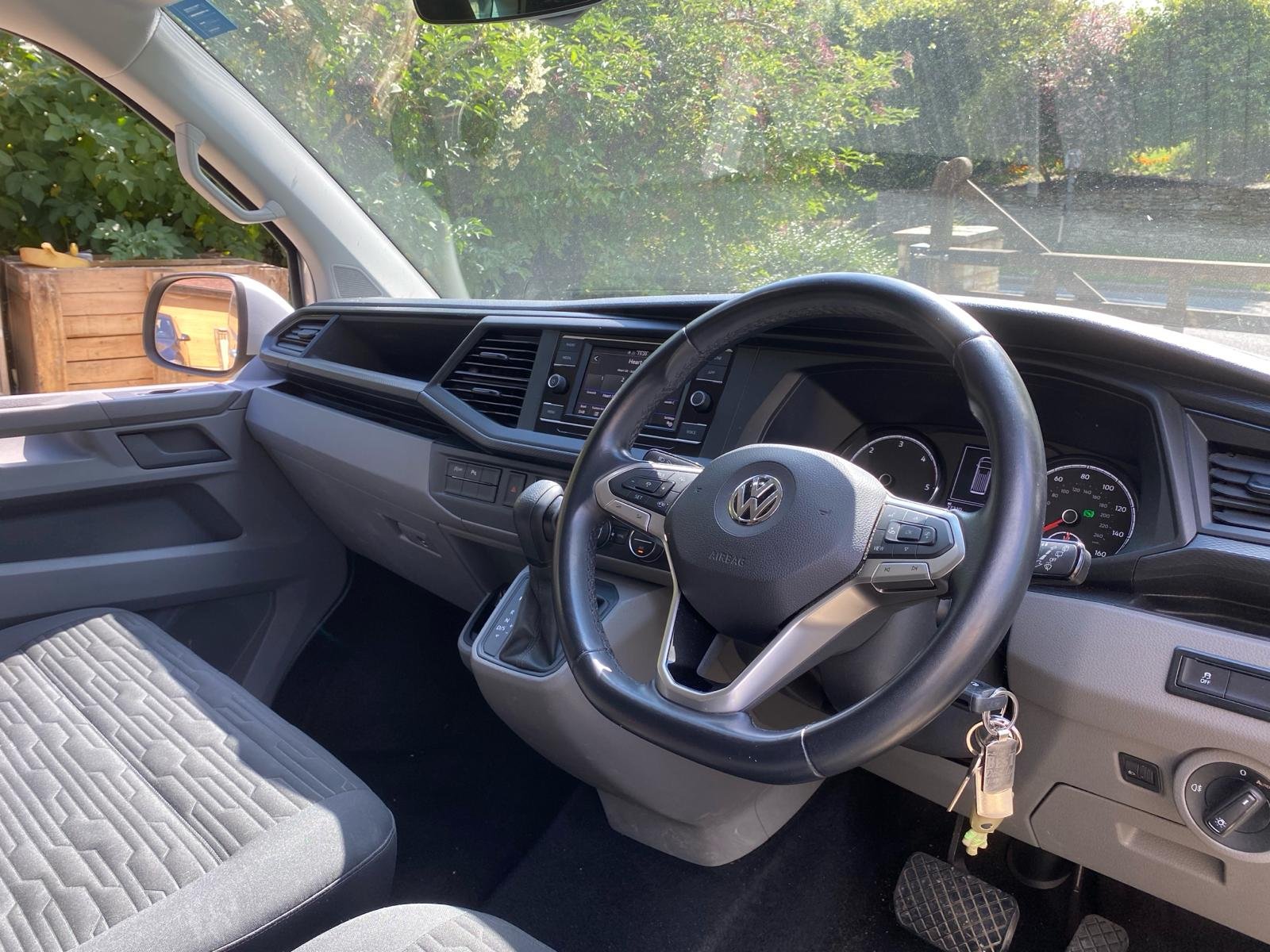 Volkswagen Transporter Shuttle 9 Seater