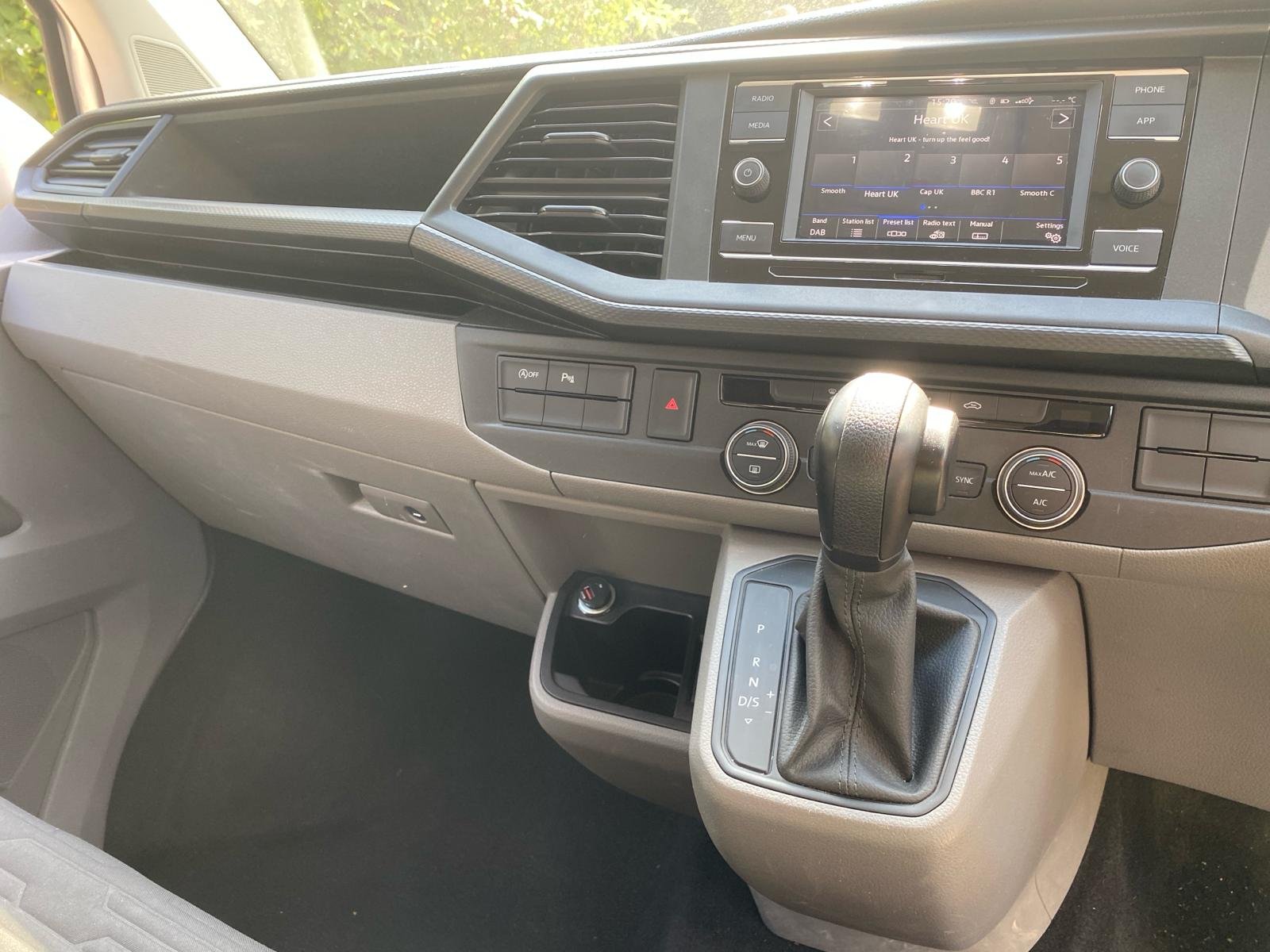 Volkswagen Transporter Shuttle 9 Seater