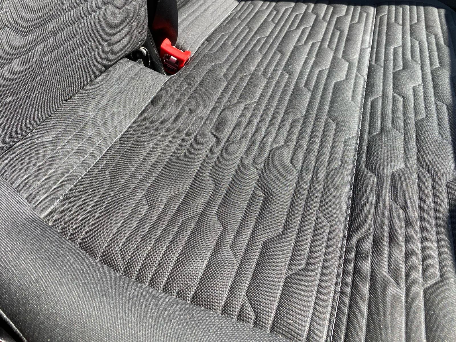 Volkswagen Transporter Shuttle 9 Seater