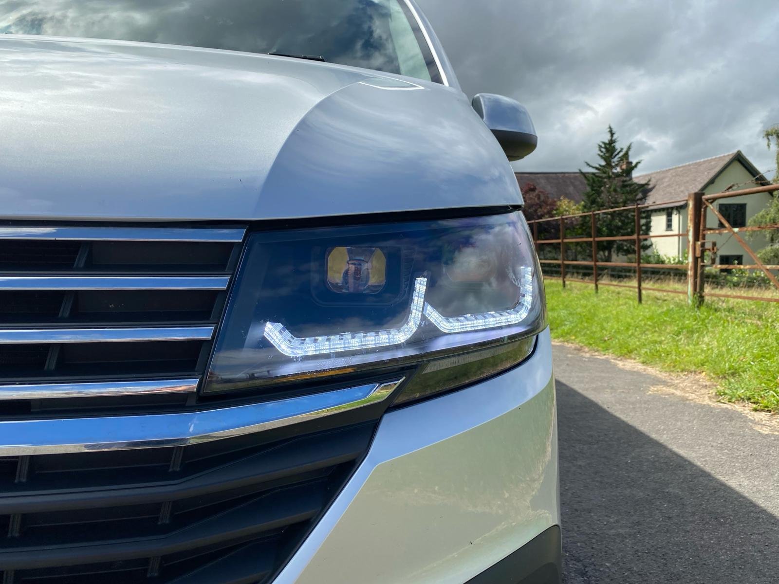 Volkswagen Transporter Shuttle 9 Seater