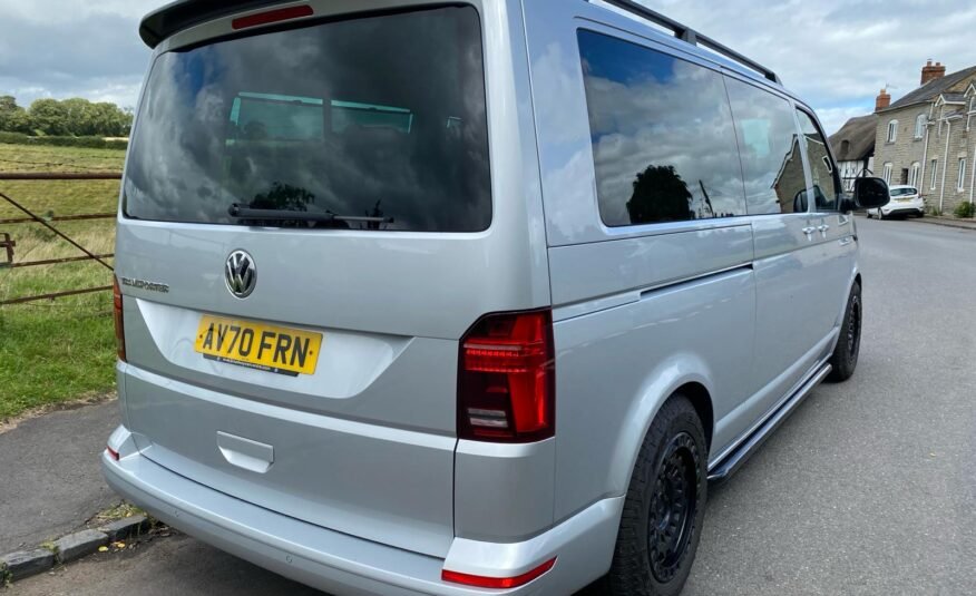 Volkswagen Transporter Shuttle 9 Seater