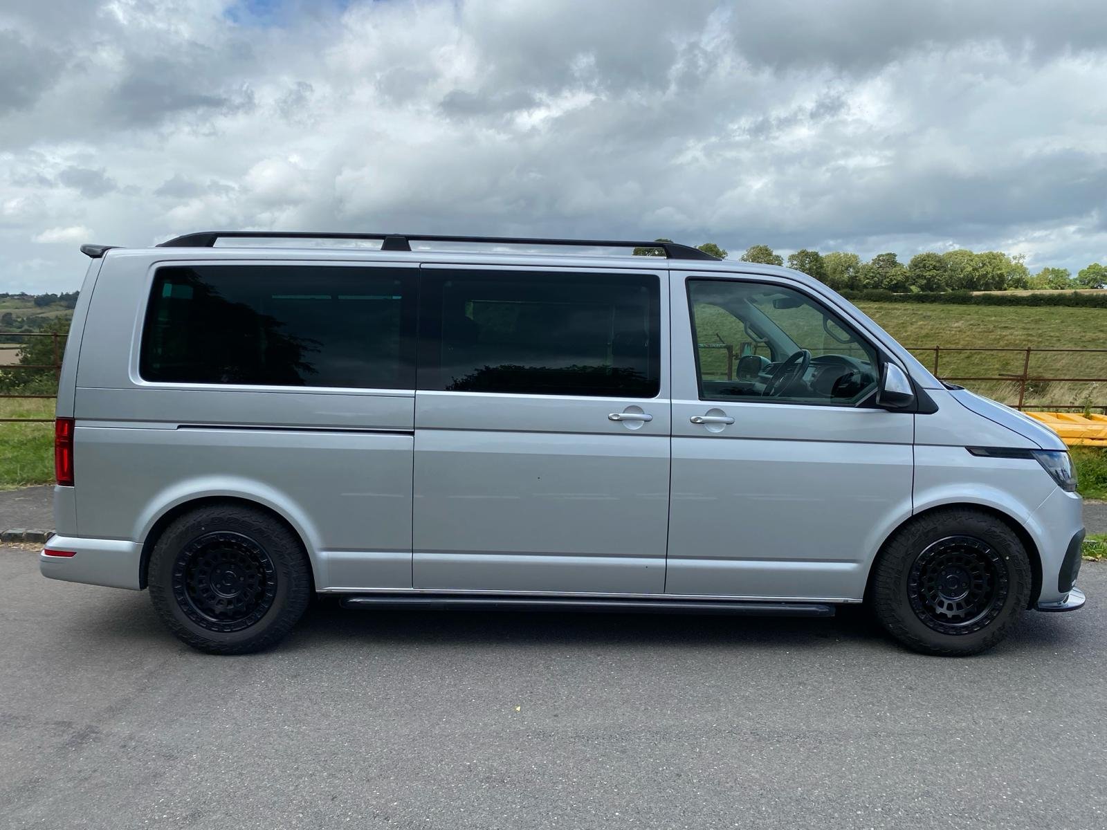 Volkswagen Transporter Shuttle 9 Seater