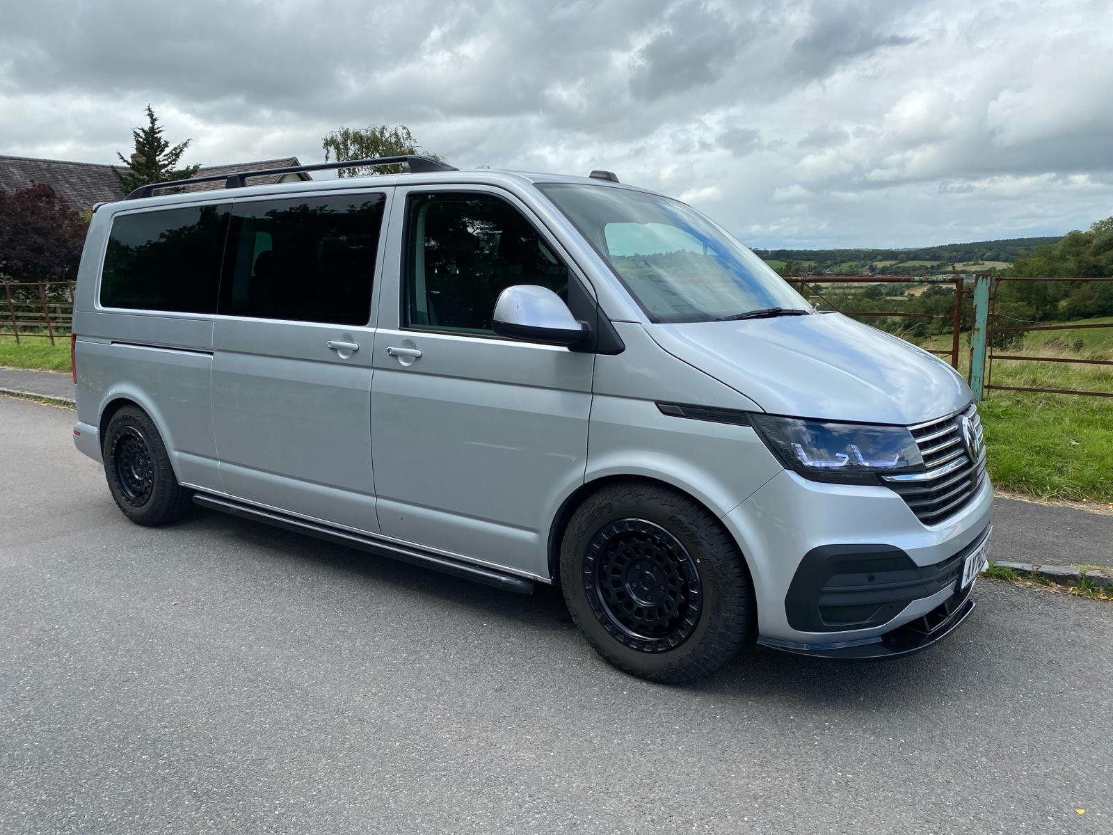 Volkswagen Transporter Shuttle 9 Seater