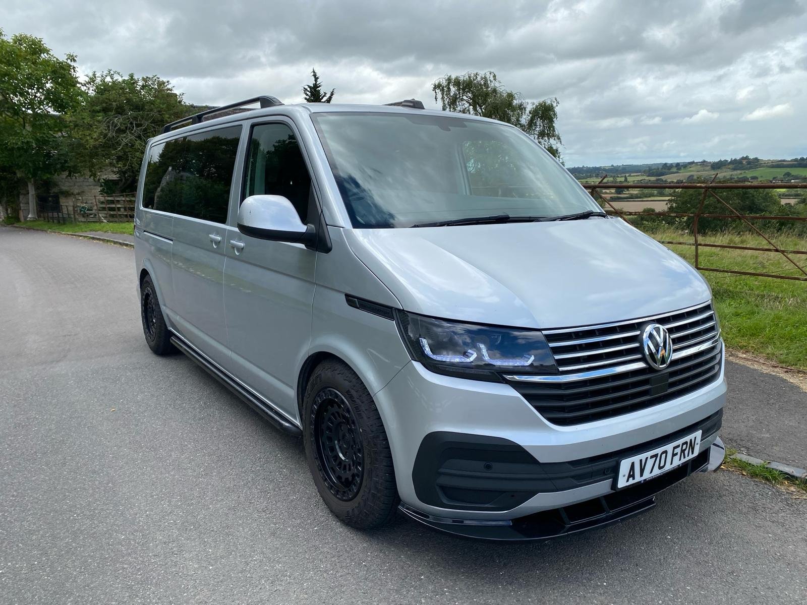 Volkswagen Transporter Shuttle 9 Seater