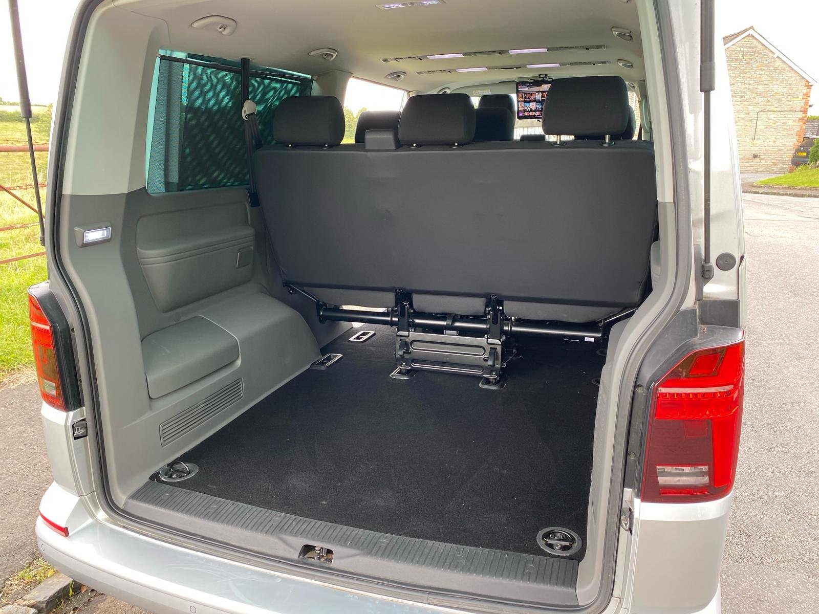 Volkswagen Transporter Shuttle 9 Seater