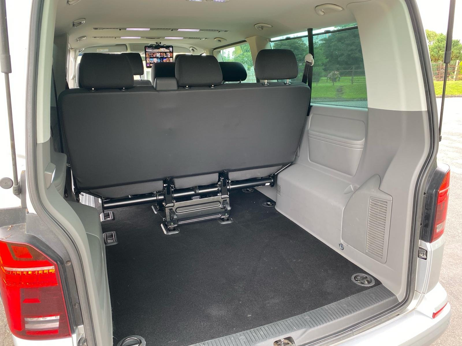 Volkswagen Transporter Shuttle 9 Seater